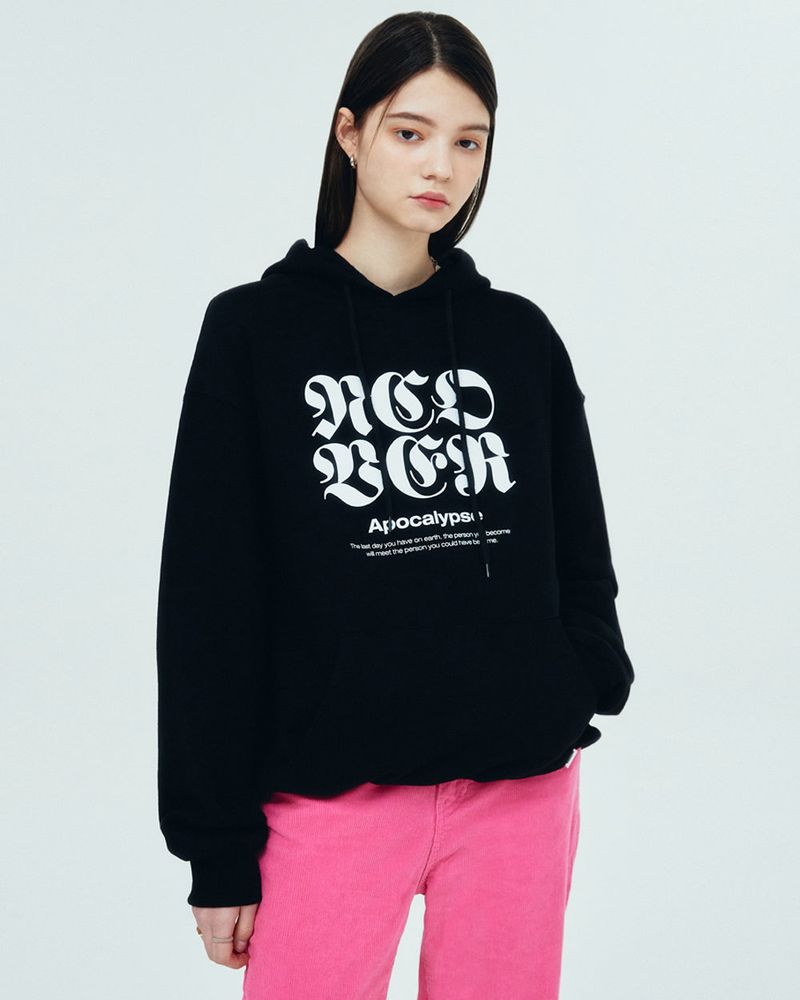 NCOVER(エンカバー)の「NCOVER ROMAN TYPO HOODIE-BLACK(Tops)」
