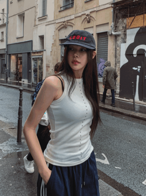 ULAN（ユレン）の「Front stud ribbed sleeveless（Tops）」