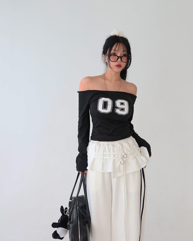 09 Track Off-Shoulder T-shirt
