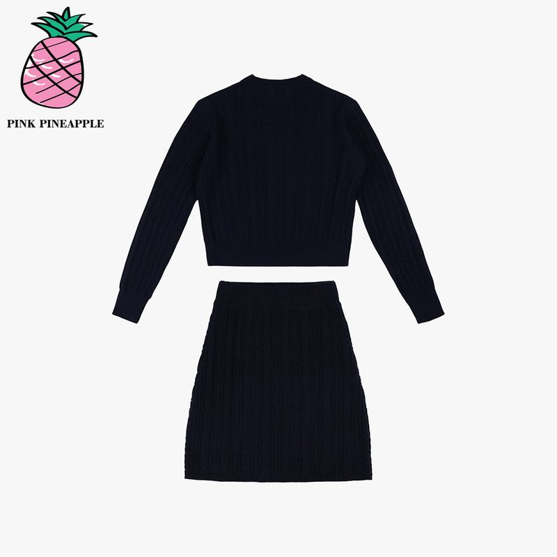 TWIST TWO-PIECE