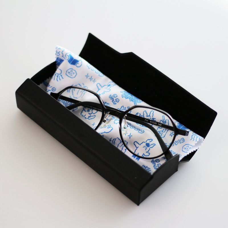 glasses cleaner What Clouds Say