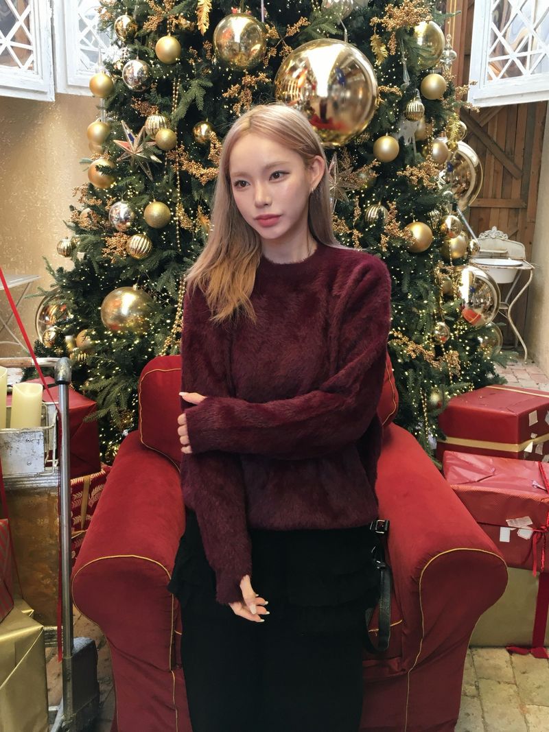 [Year-End Look Recommendation] Point Fingerhole Angora Fur Knit (4c)