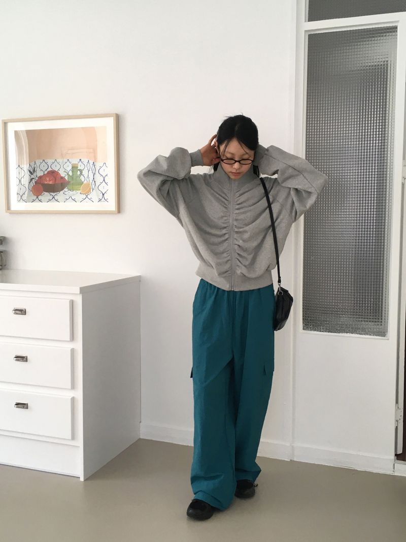 Fringe shirring pleated high neck zip-up