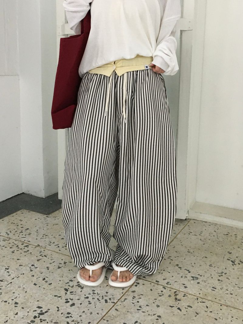 RITCORE（リットコア）の「シアサッカー ストライプ ワイドパンツ(2c)（パンツ）」