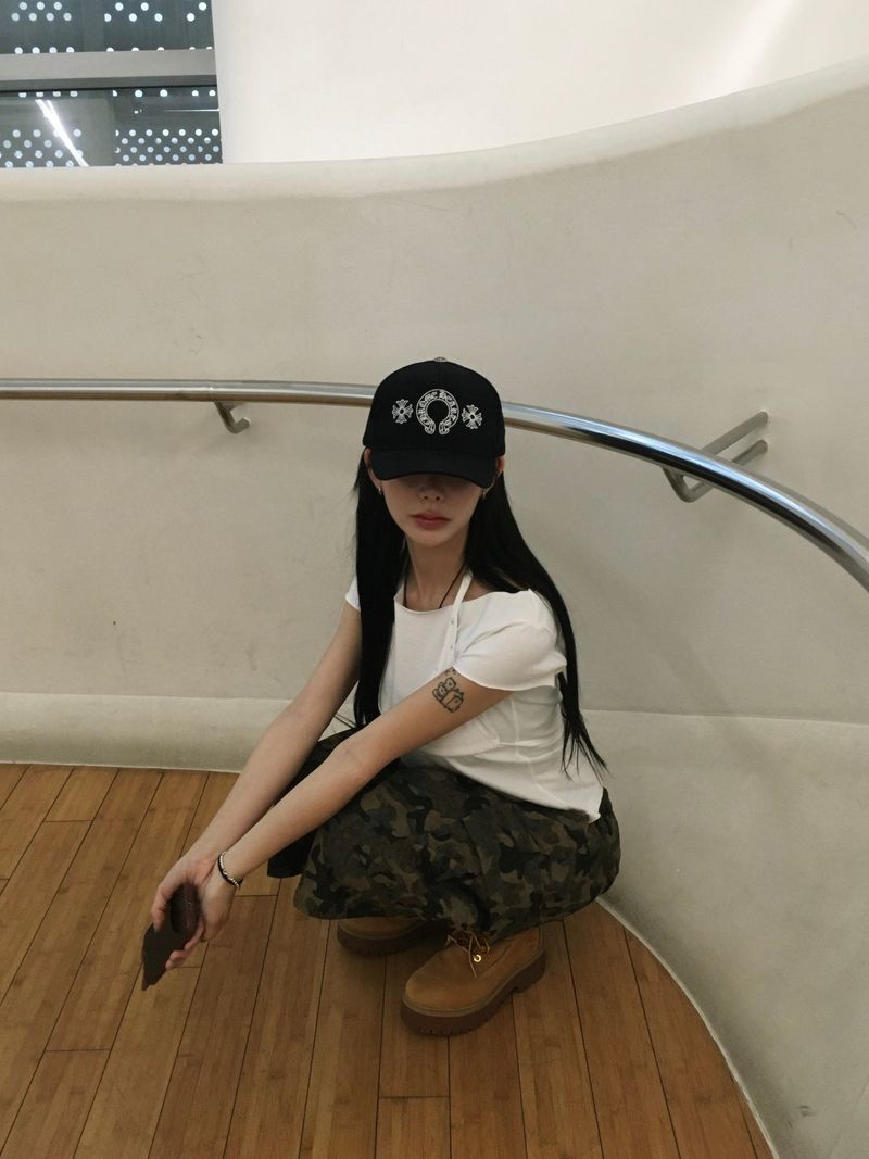 Fix Rivet Halterneck T-shirt (2c)
