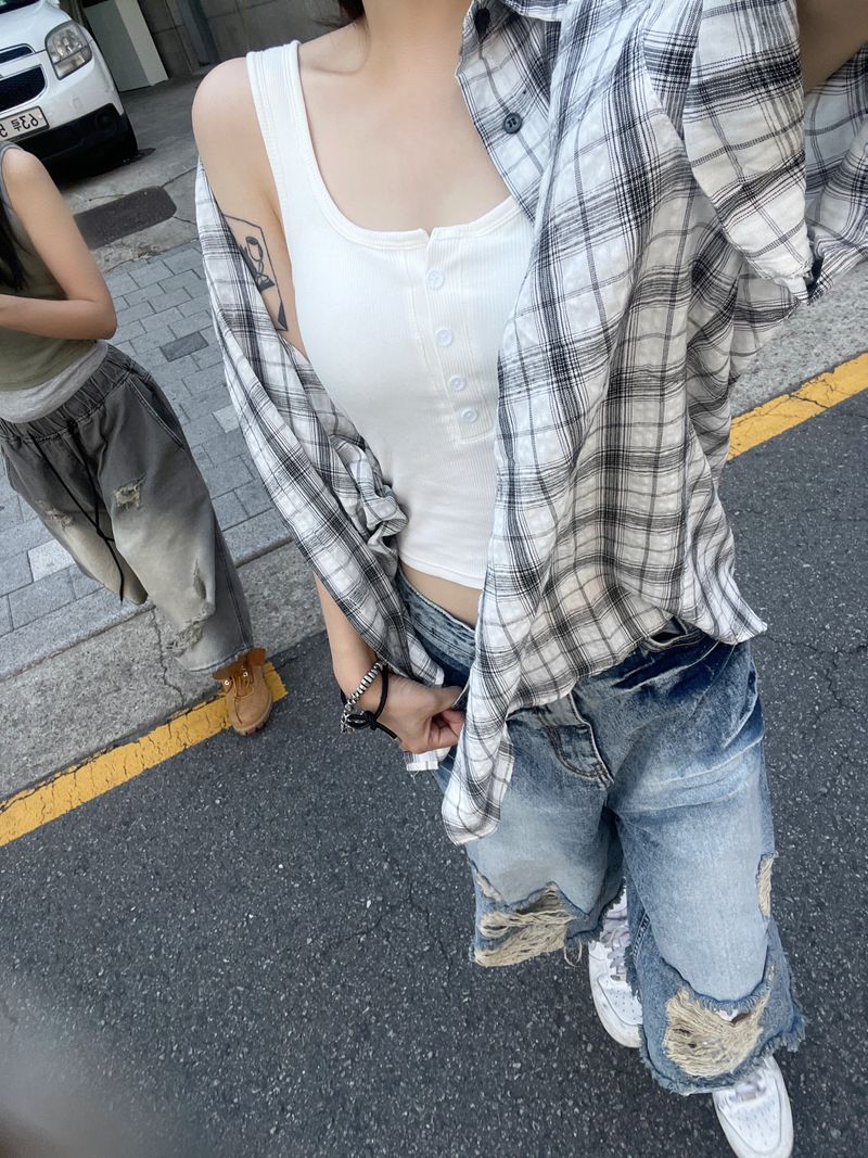 Cropped ribbed button bra top
