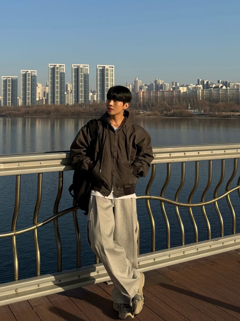 Snap cargo wide sweatpants