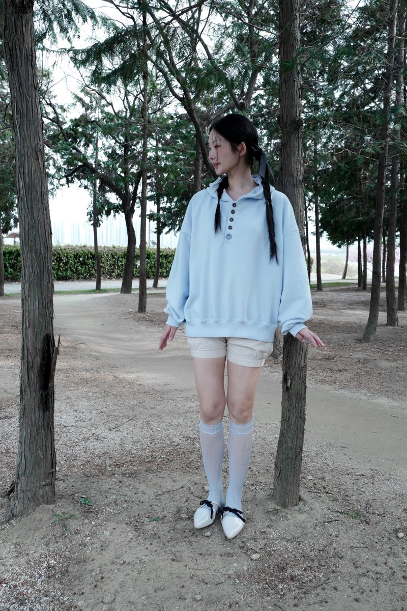 P:ReinSein（レインセイン）の「スカイブルーボタンフーディ（トップス）」
