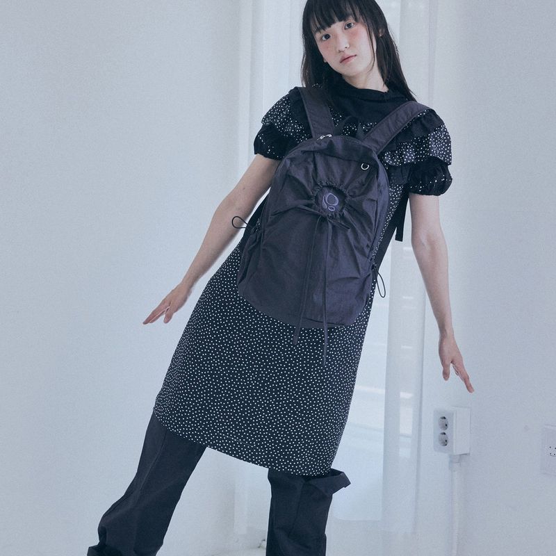 hole string po backpack (black)