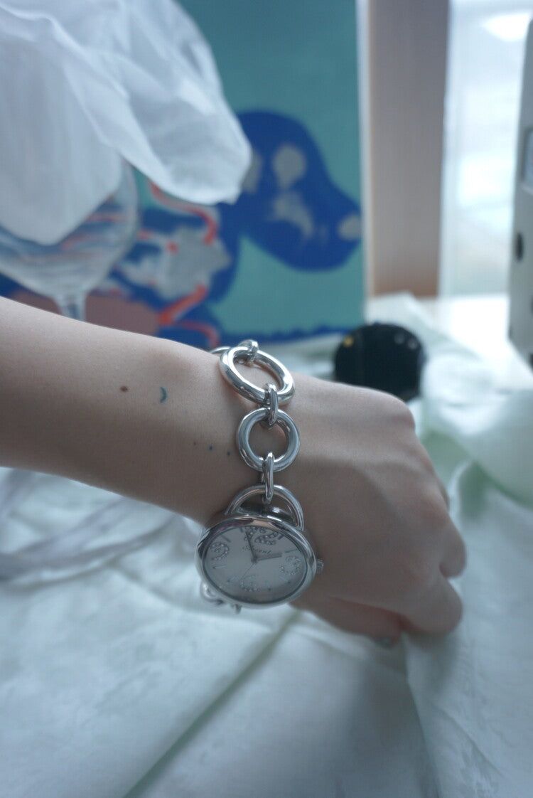 chain-linked watch