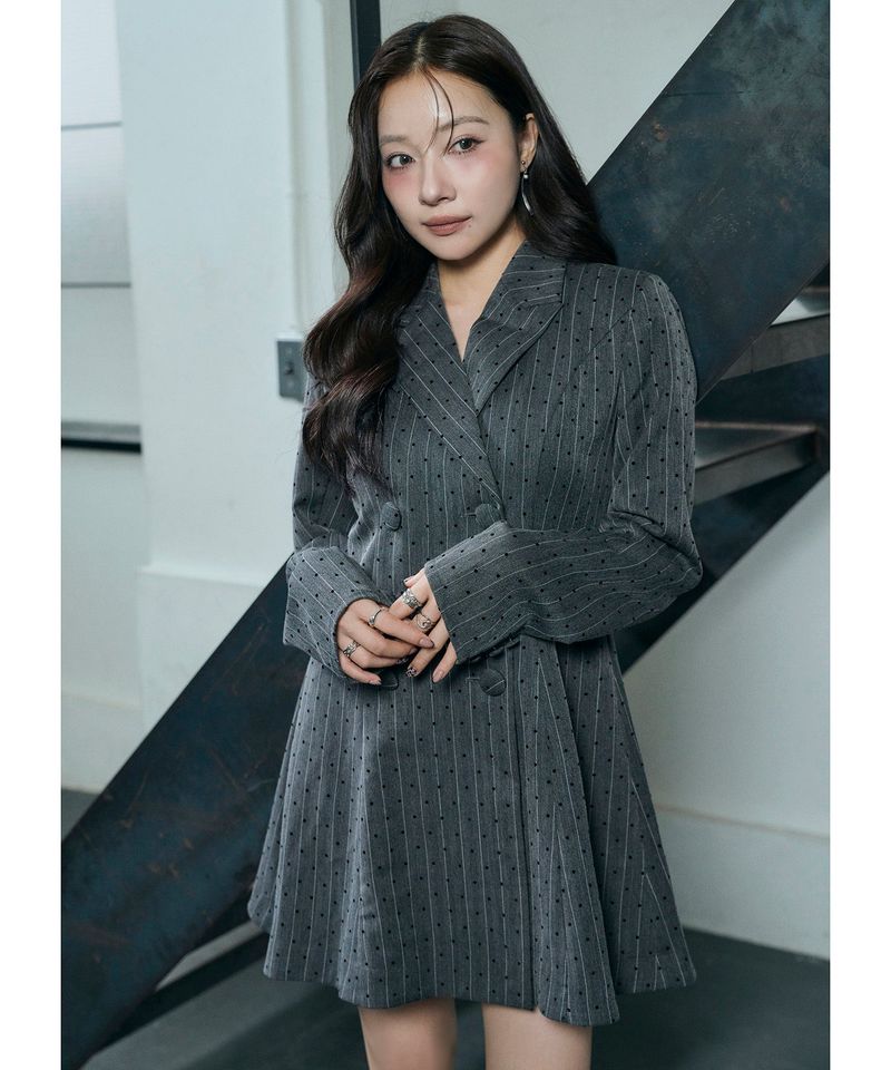 ANDGEEBEE（アンジービー）の「ダブルボタンジャケットワンピ（Dresses）」