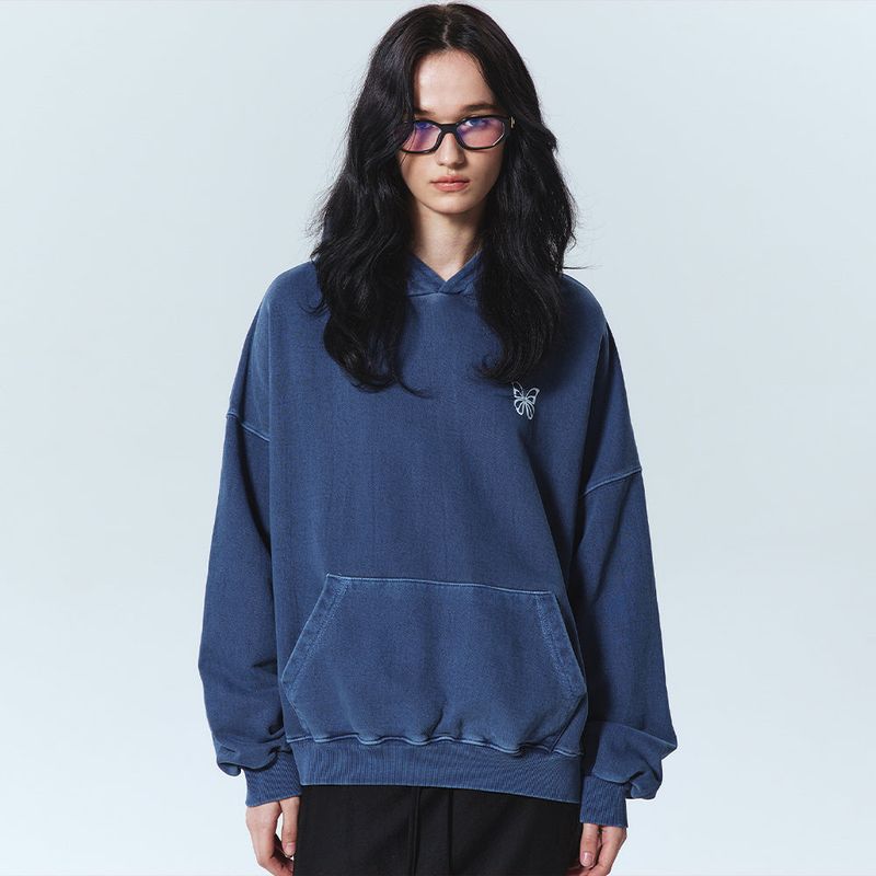 NICK&NICOLE（ニック＆ニコール）の「BUTTERFLY PIGMENT HOODIE_BLUE NAVY（Tops）」