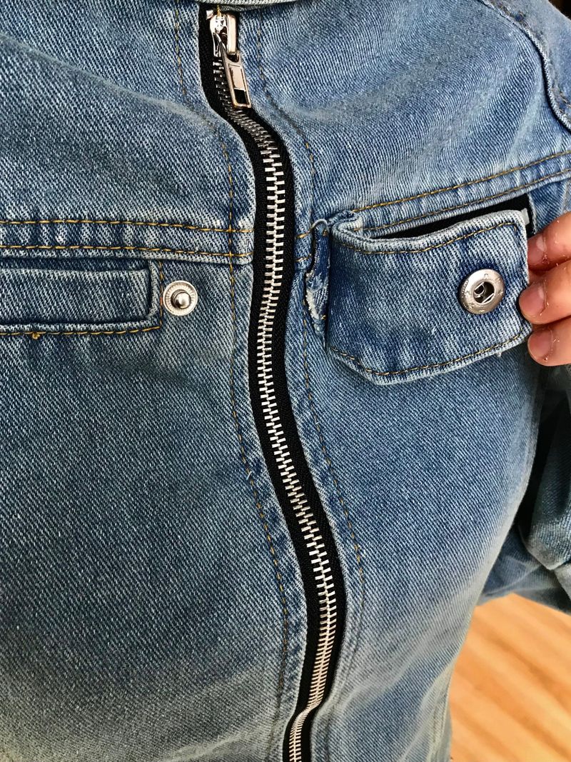 Unmore jacket