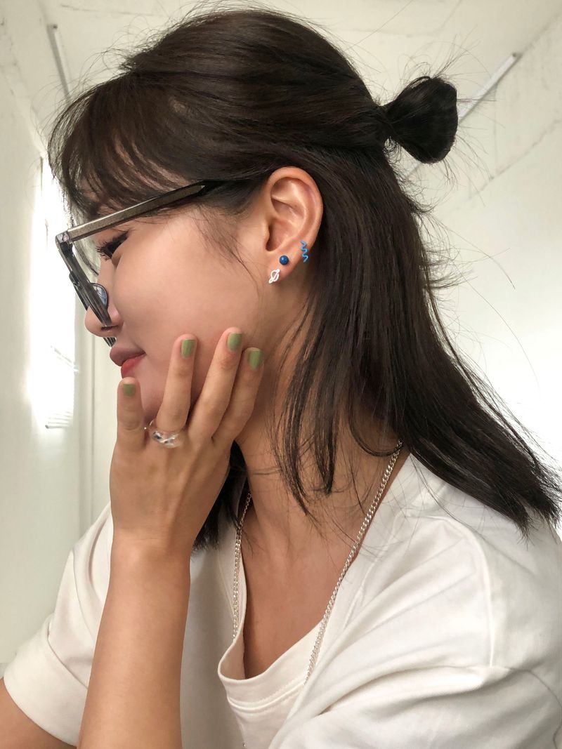 Pastel doodle piercing (Navy)