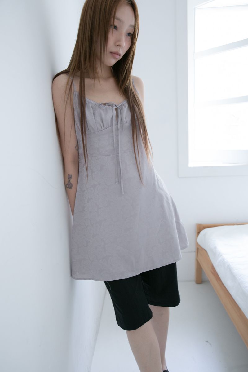 omoosoohy（オムスヒ）の「flower glossy sleeveless mini ops（Dresses）」