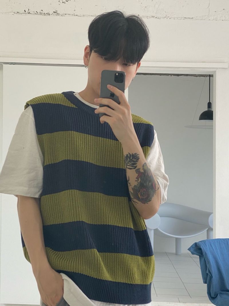 Stripe round neck knit vest 2C