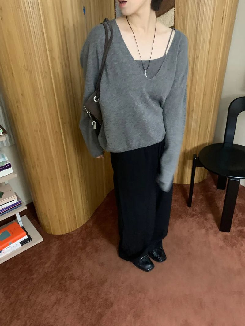 Loose wide slacks