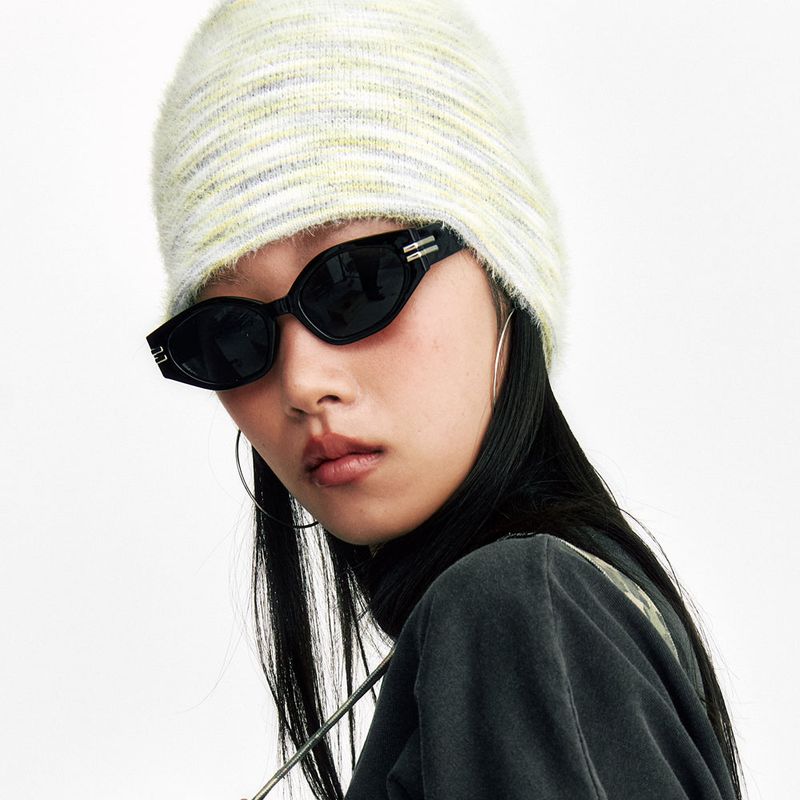 Soft Hairy Gradation Beanie Grey & Yellow