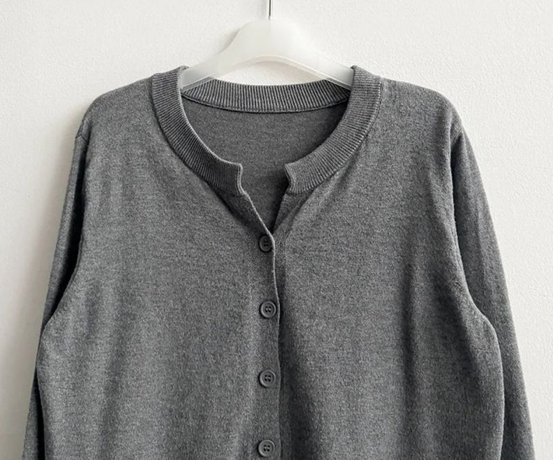 Mousse Modern Basic Simple Knit Cardigan