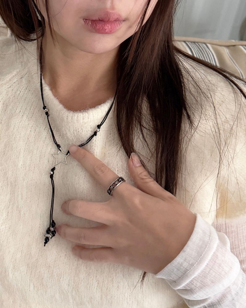 Static Star Band Ring