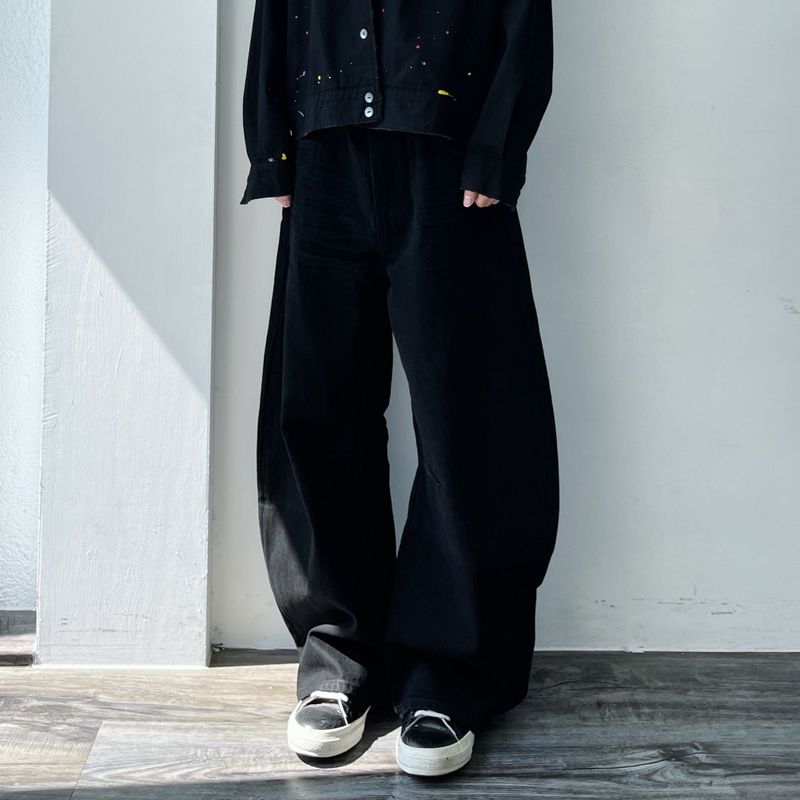Classic Whisker Curved Pants