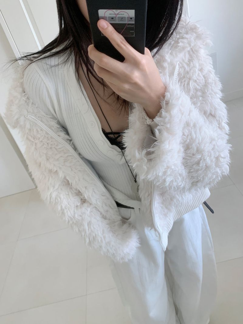 Luv Snowy Collar Fur Zip-Up Jacket