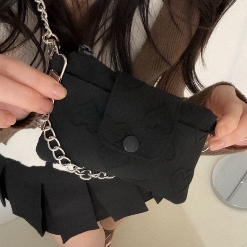 NOT THINK（ノットシンク）の「ハートチェーンウォレットバッグ_ワイド (3color)（バッグ）」
