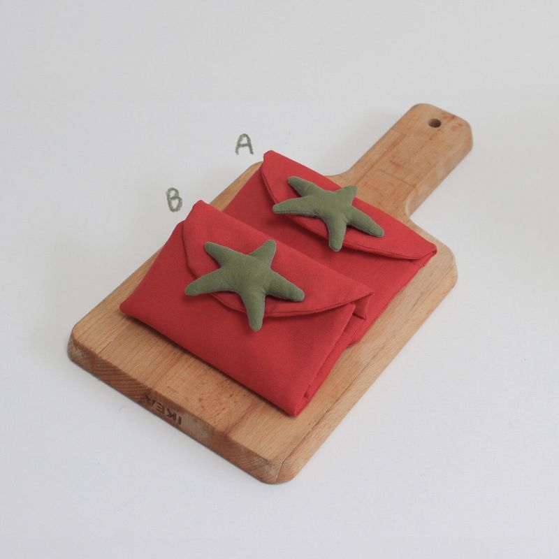 Tomatoes: Card wallet B