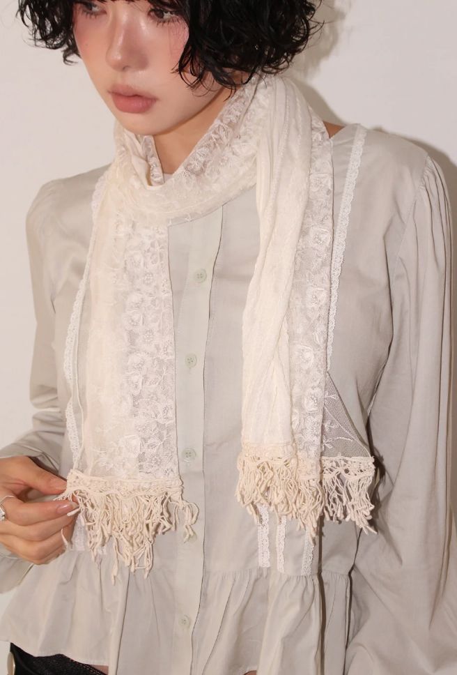 LACE TASSEL FRINGE SCARF