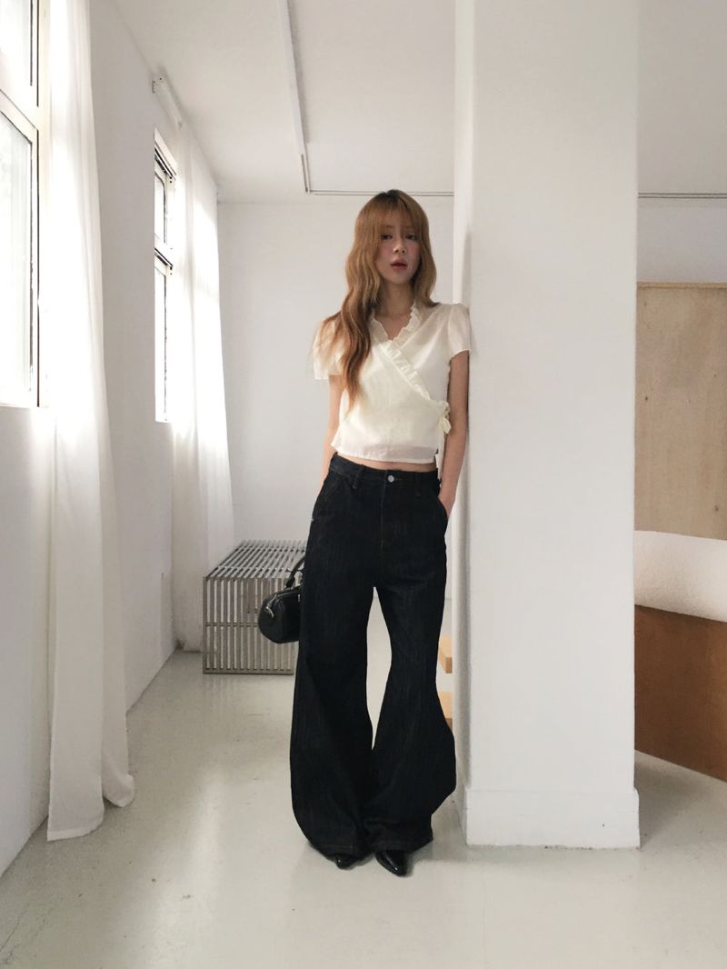 Soda wrap puff blouse