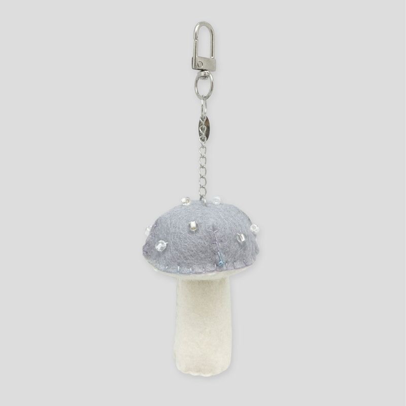 soften（ソプン）の「[soft keyring] shining mushroom (grey)（Toys/Key Holders）」