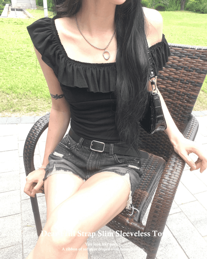 GUSTA（グスタ）の「Dear Frill Strap Slim Fit Sleeveless Top (3 colors)（Tops）」