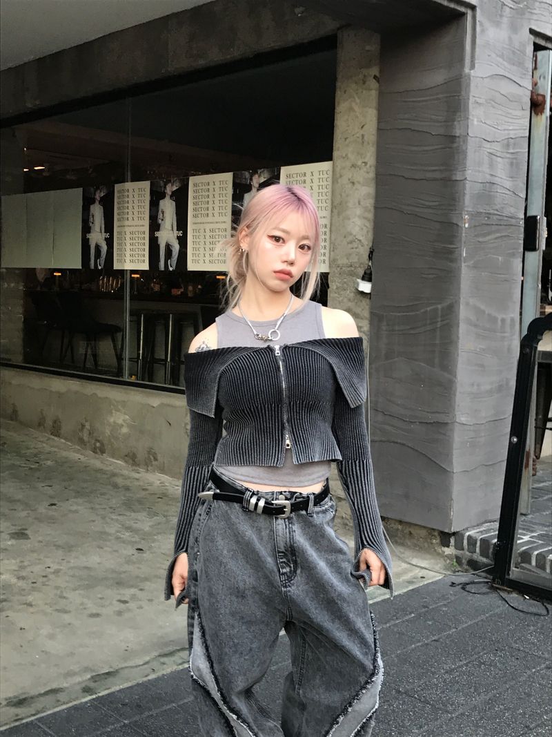 Unique cutting line grunge wide denim pants