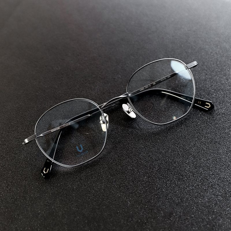 Knouun Round titanium glasses CODE. 101. A gray
