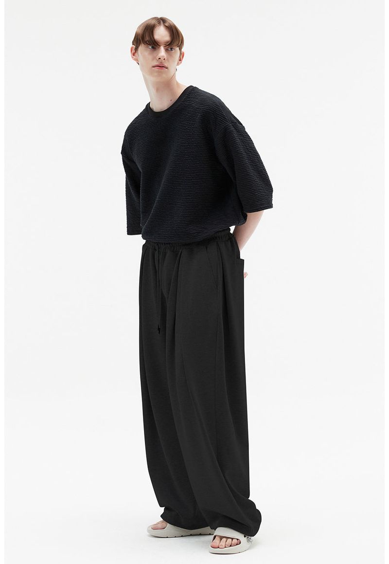 deep four tuck flow banding pants black
