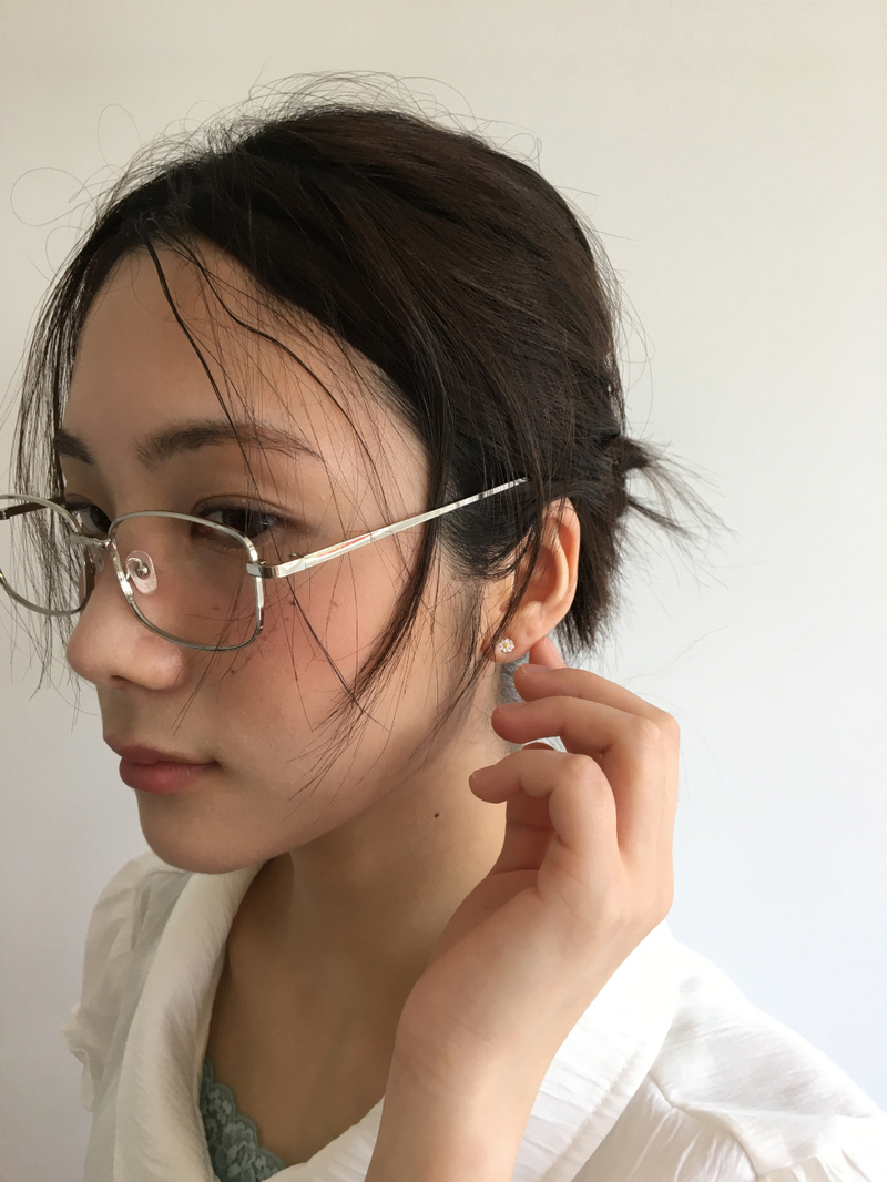 デイジーミニピアス (1color)