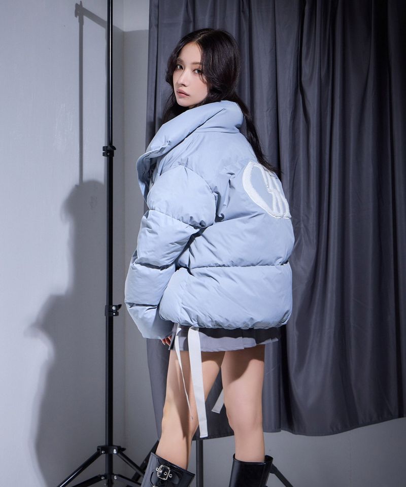 ANDGEEBEE（アンジービー）の「UNISEX バックロゴエコダウン（Jackets/Outerwear）」