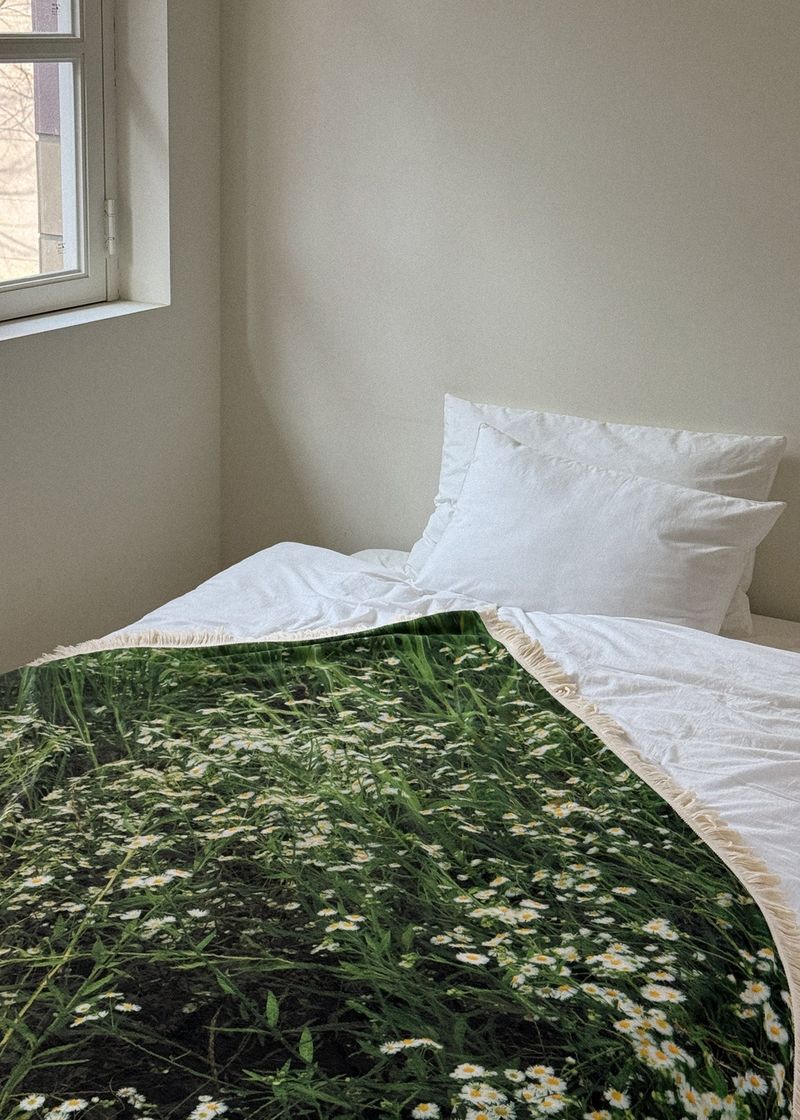 green bloom tassel blanket