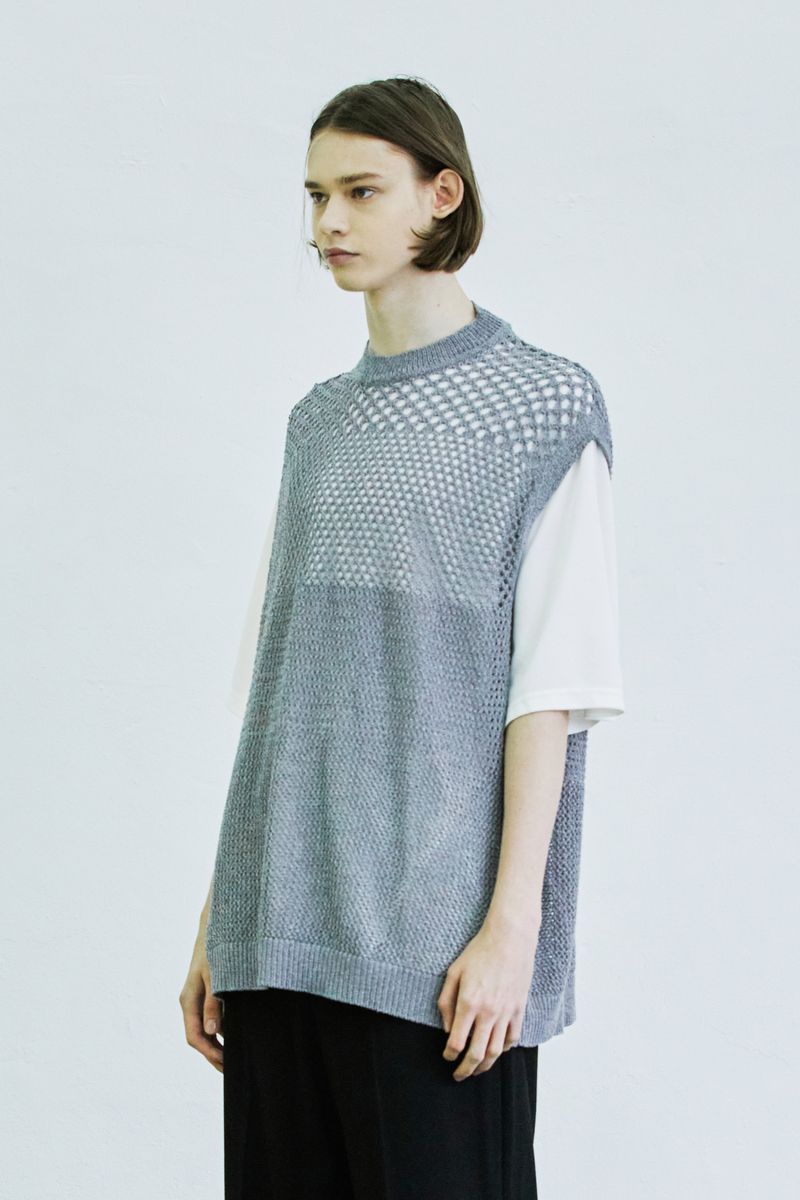 gradation punching knit vest grey