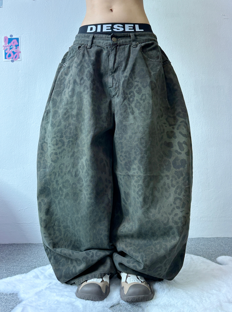 HIDDEN POCKET LEOPARD SPOT BALLOON DENIM🤎💚 - 2 COLORS