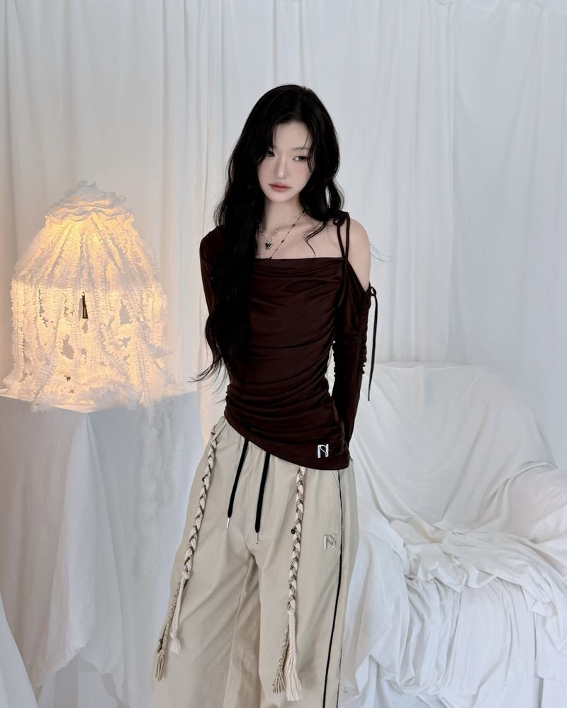Newalrin emblem nylon wide Pants