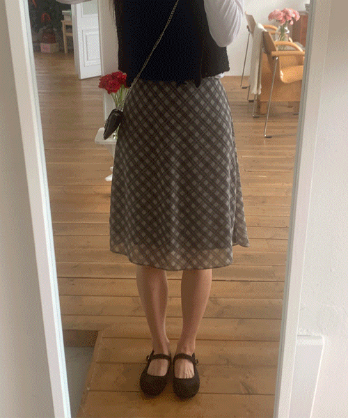 Love on the(ラブオンザ)の「ローズチェックシルクバンディングスカート(スカート)」