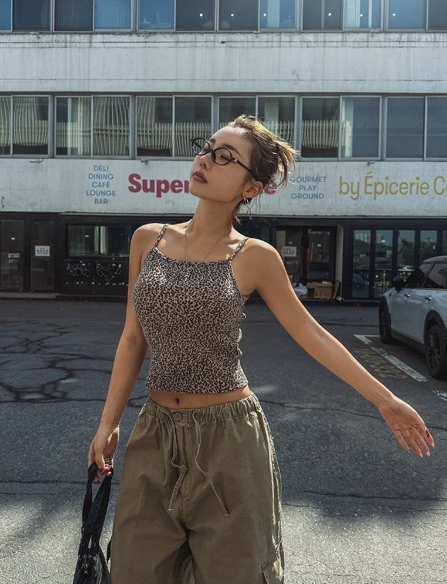 ULAN(ユレン)の「Move Leopard Crop Sleeveless(Tops)」