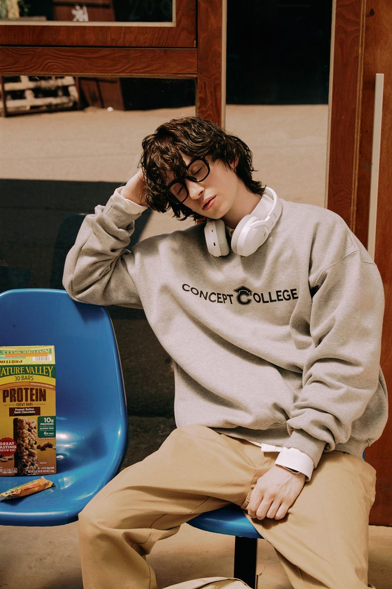 ベーシックラインロゴスウェットシャツ・グレー［ユニセックス］/ Basic Line Logo Unisex Gray Sweat Shirt