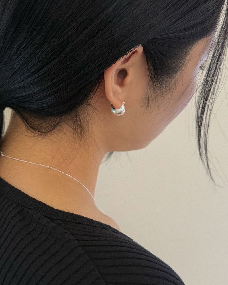 Puff puff earring (silver)