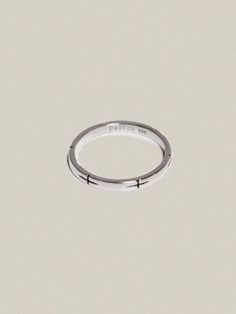 partez（パルテ）の「Cross Carving ring（Accessories）」