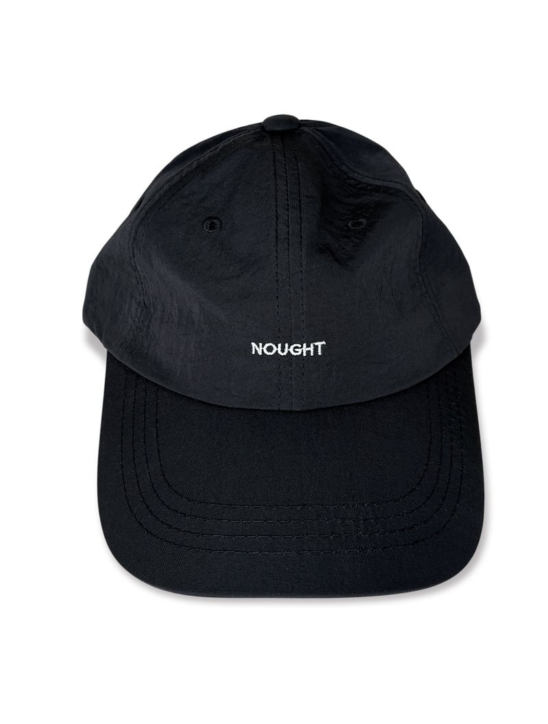nought（ノウト）の「エッセンシャルスモールロゴキャップ / ブラック（帽子）」