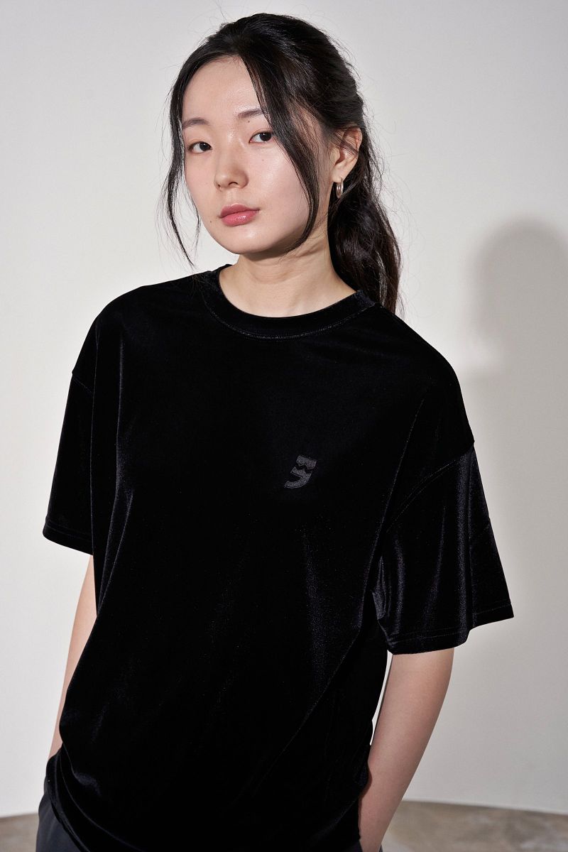 DROP-SHOULDER VELVET 1/2 TEE (Black)
