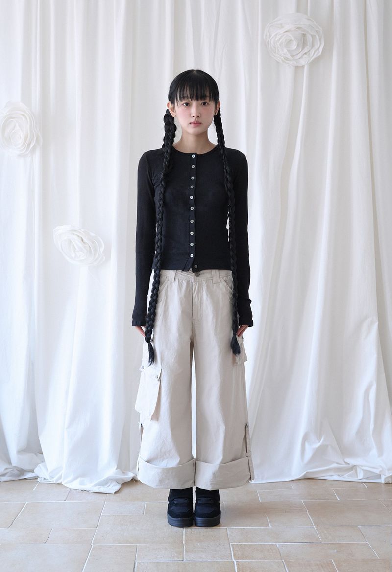 BUTTON RIBBED CARDIGAN BLACK