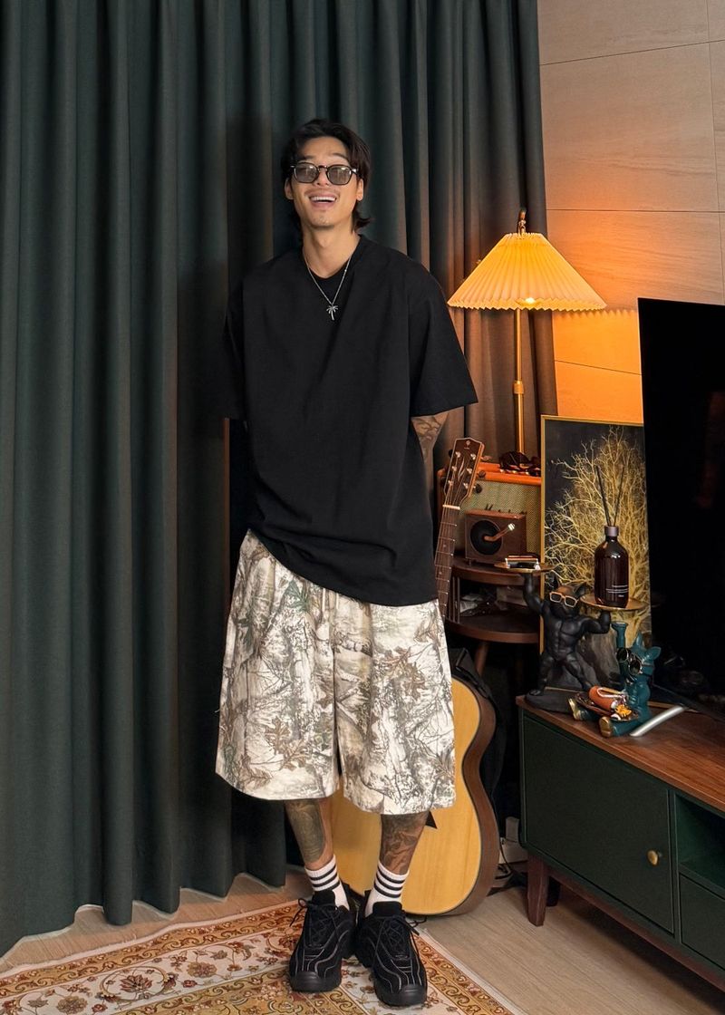 Leaves Carpenter Bermuda Shorts 2COLOR